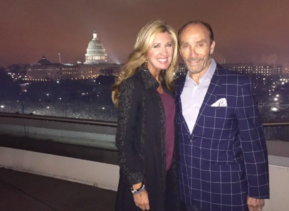 Lee Greenwood Wife Age, Height, Weight, Net Worth, Career, And More